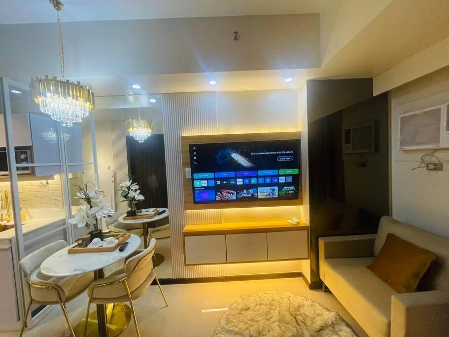 Marias Suite Near Manila Bay Free Use Of Pool Exterior foto